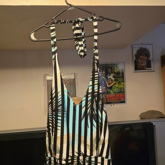 NWOT Venus Tropical Halter High Low Dress 1x - Picture 3 of 8